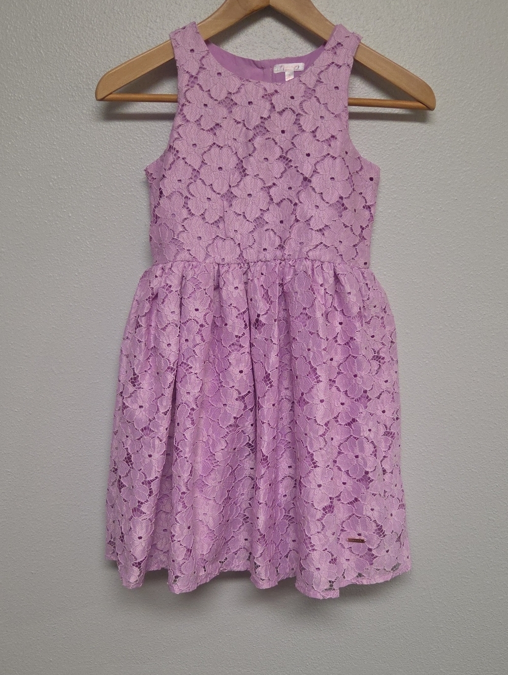 Tahari Lilac Floral Lace Sleeveless Dress